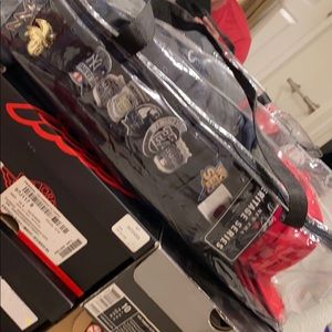 Derek Jeter last season tribute hat